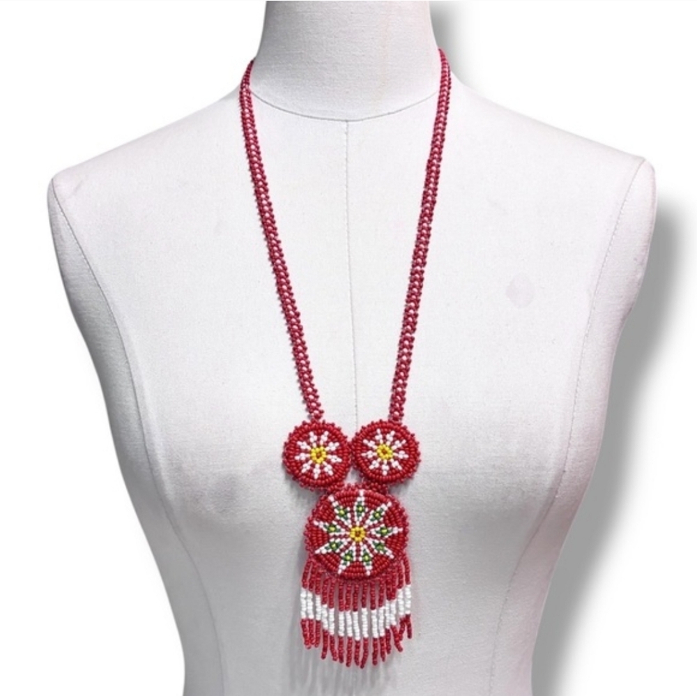 VINTAGE Handmade Beaded Necklace Native Indian Design